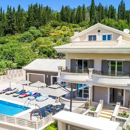 Luxury Matzourana By Posarellivillas Villa *